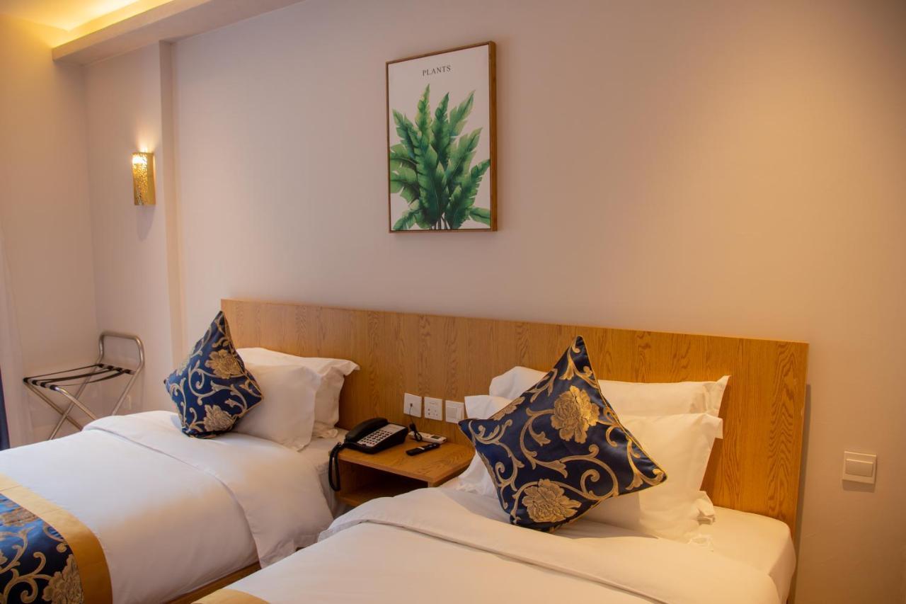 VANCII Hotel Šafšawán Exteriér fotografie